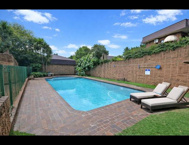 3 BEDROOM TOWNHOUSE FOR SALE IN BEDFORD PARK